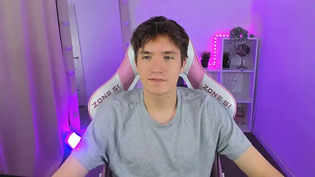 Ethan Rivers online show from September 2025 05:42:02 AM