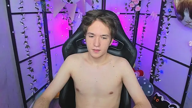 Ethan Rivers online show from October 2025 09:04:02 PM