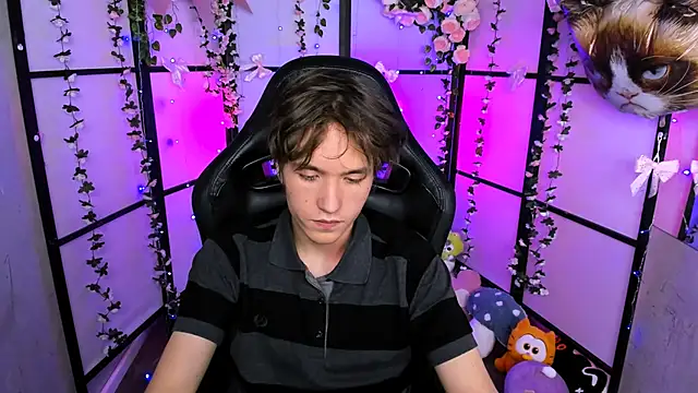 Ethan Rivers online show from November 2025 12:50:02 PM