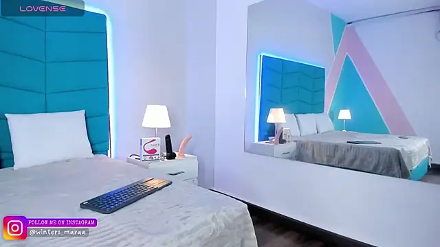 Snapshot of mara_winters_ chatting on September 2025 11:21:02 AM mara winters online show from September 2025 11:21:02 AM