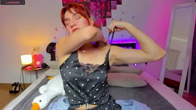 Snapshot of ArinaWinss chatting on October 2025 07:36:02 AM ArinaWinss online show from October 2025 07:36:02 AM