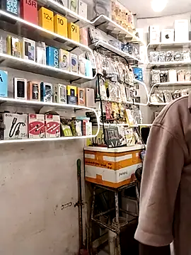 avi007p online show from September 2025 05:24:01 PM