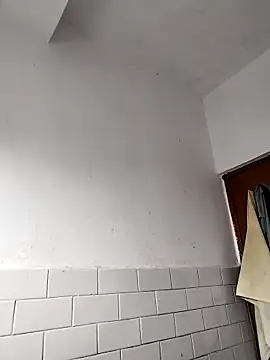 avi007p online show from February 2026 05:06:02 AM