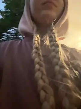 FroggyAnna online show from October 2025 03:13:01 PM