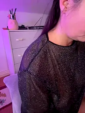 Snapshot of TheNaturalistX chatting on September 2025 12:40:01 PM TheNaturalistX online show from September 2025 12:40:01 PM