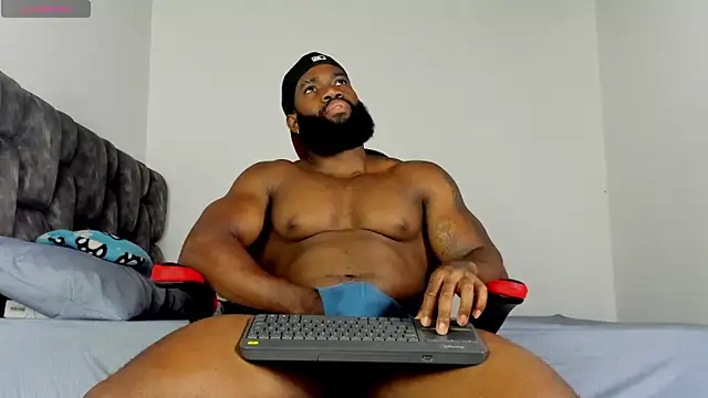 Snapshot of james_musclebbc chatting on May 2026 10:05:02 PM james musclebbc online show from May 2026 10:05:02 PM