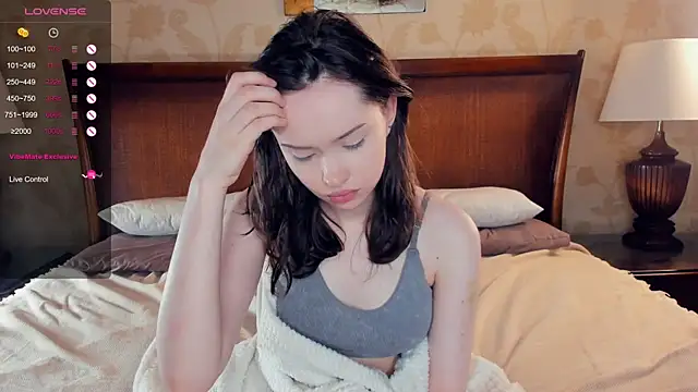 Snapshot of HerminePenna chatting on November 2025 07:58:02 PM HerminePenna online show from November 2025 07:58:02 PM