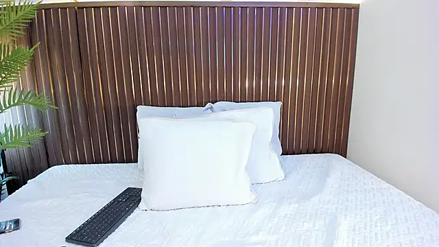 Roxie-NS online show from January 2026 11:58:01 AM