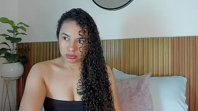 angie leonn online show from September 2025 12:06:01 PM