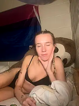 Snapshot of DollBabyy chatting on October 2025 10:11:01 PM DollBabyy online show from October 2025 10:11:01 PM