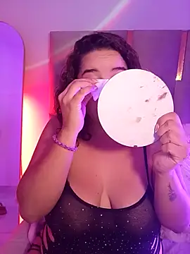 Snapshot of LoanaSantos chatting on October 2025 03:58:02 AM LoanaSantos online show from October 2025 03:58:02 AM