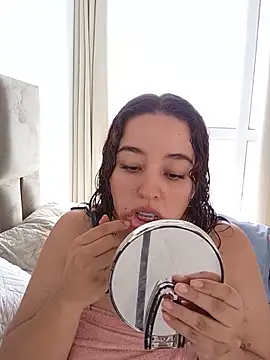 LoanaSantos online show from May 2026 03:50:01 PM