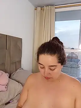 LoanaSantos online show from May 2026 10:47:01 PM
