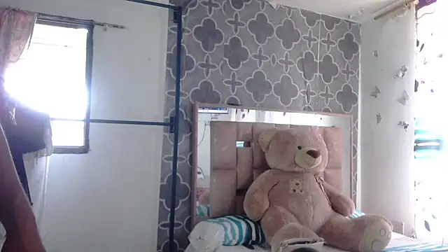 LicyEvans1 online show from March 2026 05:18:02 PM