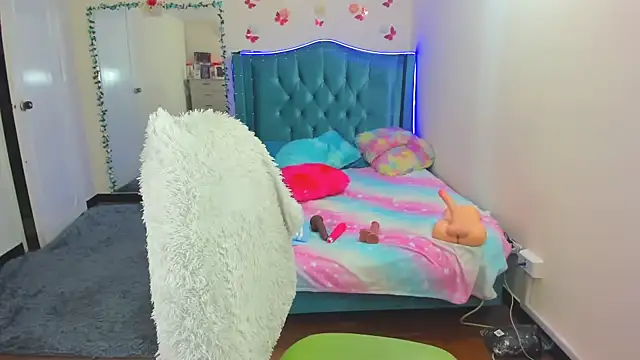 Luna Analya online show from September 2025 12:05:01 PM