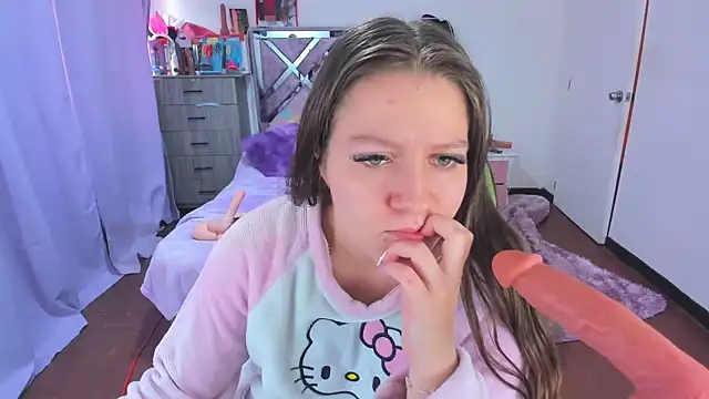 Luna Analya online show from November 2025 05:26:01 PM