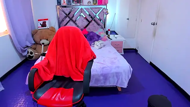 Luna Analya online show from April 2026 01:57:02 PM