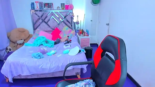 Luna Analya online show from May 2026 02:32:02 PM