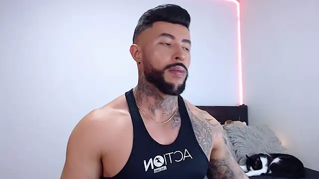 andrea de lucaa online show from September 2025 03:52:01 AM