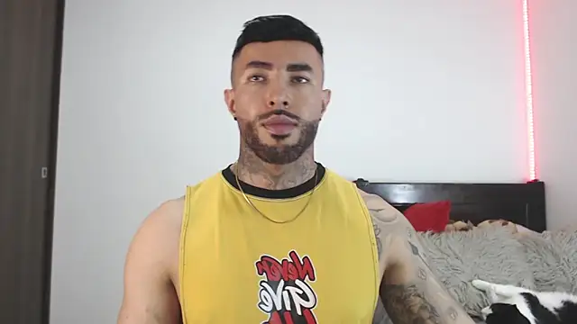 andrea de lucaa online show from March 2026 03:21:01 AM