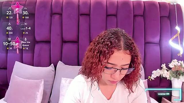 Snapshot of megannherrera chatting on February 2026 12:26:01 PM megannherrera online show from February 2026 12:26:01 PM