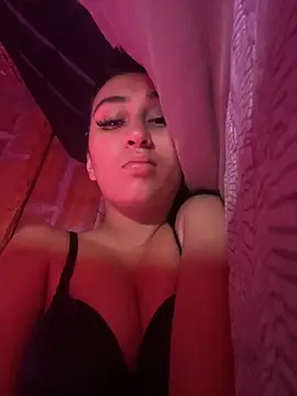 Snapshot of RAKEL37 chatting on October 2025 03:32:01 PM RAKEL37 online show from October 2025 03:32:01 PM