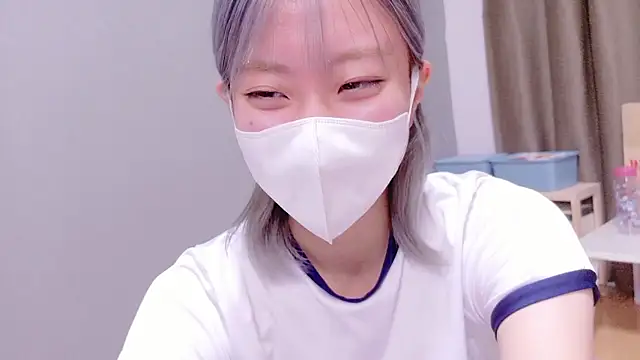 Nana  ch online show from October 2025 04:24:02 AM