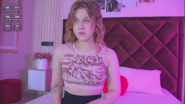 Snapshot of CaitlinSugar chatting on June 2026 04:46:01 AM CaitlinSugar online show from June 2026 04:46:01 AM