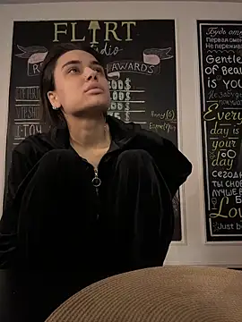 VioletAsh online show from February 2026 06:51:01 AM