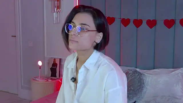 VioletAsh online show from February 2026 04:43:01 AM