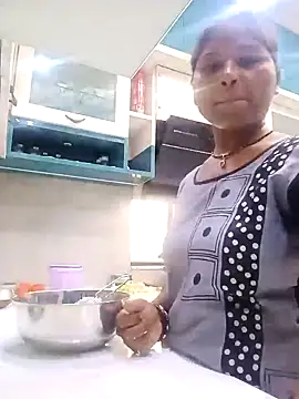 Snapshot of Sneha16 chatting on September 2025 03:06:02 AM Sneha16 online show from September 2025 03:06:02 AM