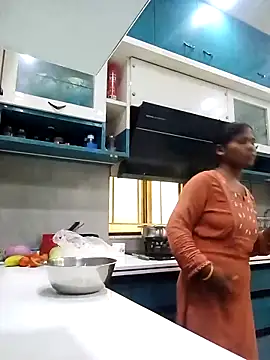 Snapshot of Sneha16 chatting on November 2025 03:12:01 AM Sneha16 online show from November 2025 03:12:01 AM