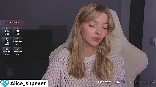 Snapshot of Alice_super_ chatting on September 2025 01:24:02 PM Alice super online show from September 2025 01:24:02 PM
