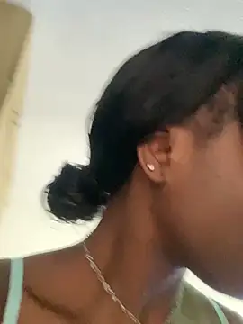 Snapshot of Astergray21 chatting on October 2025 11:41:02 AM Astergray21 online show from October 2025 11:41:02 AM