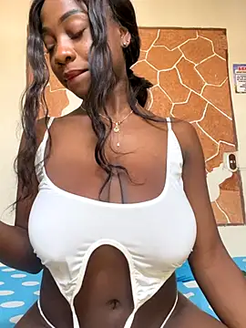 Snapshot of Astergray21 chatting on December 2025 01:40:01 PM Astergray21 online show from December 2025 01:40:01 PM