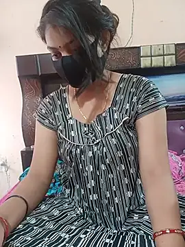 Priyanka Pal online show from May 2026 02:40:02 AM