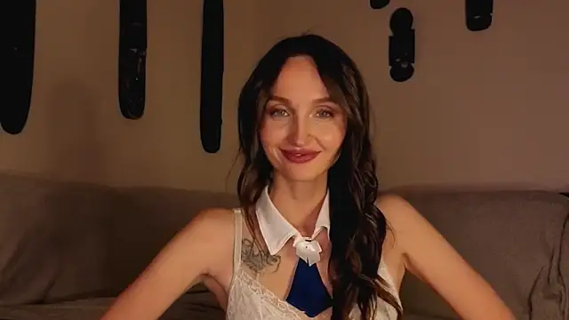 Snapshot of xSweetMissx chatting on September 2025 07:02:02 PM xSweetMissx online show from September 2025 07:02:02 PM