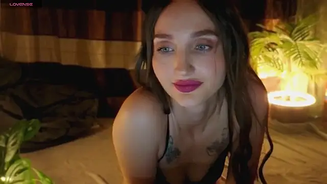 Snapshot of xSweetMissx chatting on September 2025 10:48:02 PM xSweetMissx online show from September 2025 10:48:02 PM