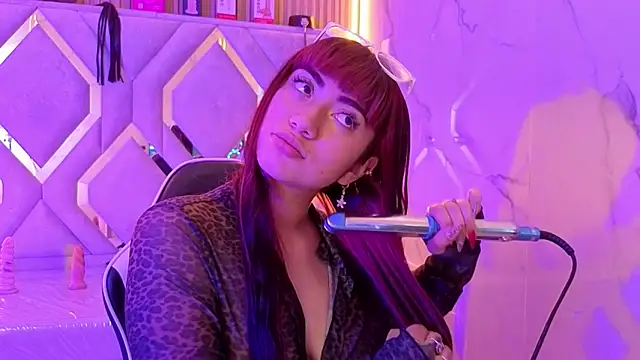 Sophia tf online show from April 2026 08:24:02 PM