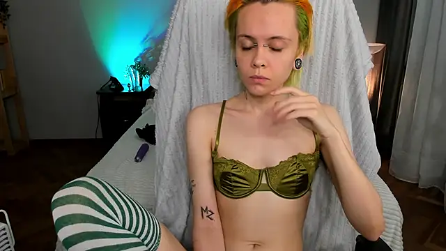 Snapshot of sweet_posya chatting on September 2025 07:43:01 AM sweet posya online show from September 2025 07:43:01 AM