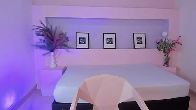 MiaLux5 online show from September 2025 03:22:01 PM