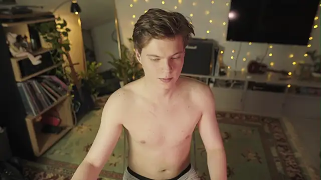 RusBradPitt online show from March 2026 04:47:02 PM