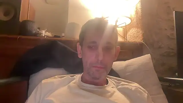 tamtamat46 online show from April 2026 11:00:01 PM