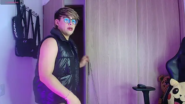 brunothompson3 online show from October 2025 12:43:01 AM