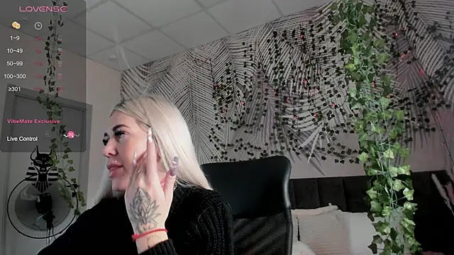 Kira Key online show from January 2026 01:41:02 AM