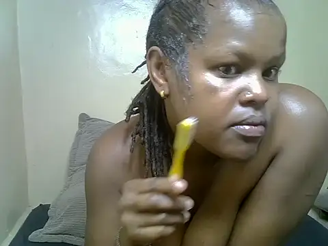 Snapshot of Brownslady_ chatting on October 2025 06:02:01 PM Brownslady online show from October 2025 06:02:01 PM