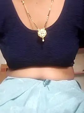 Snapshot of Hut_rotu_cute chatting on December 2025 07:06:02 AM Hut rotu cute online show from December 2025 07:06:02 AM