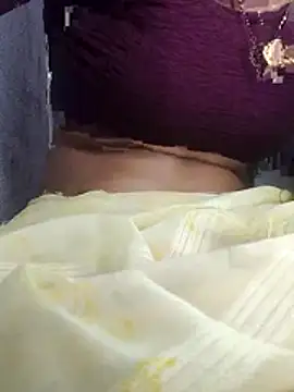 Snapshot of Hut_rotu_cute chatting on February 2026 03:21:02 PM Hut rotu cute online show from February 2026 03:21:02 PM