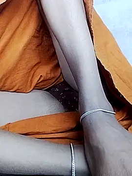 Snapshot of Hut_rotu_cute chatting on February 2026 07:17:02 PM Hut rotu cute online show from February 2026 07:17:02 PM