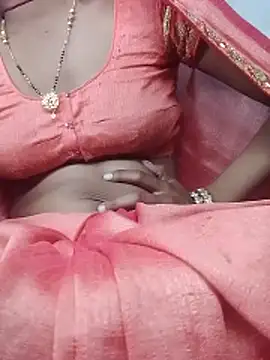 Snapshot of Hut_rotu_cute chatting on February 2026 04:35:01 PM Hut rotu cute online show from February 2026 04:35:01 PM